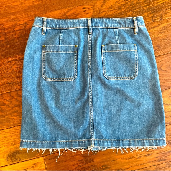 Loft - cute blue jean short skirt button front frayed edges - Picture 2 of 4